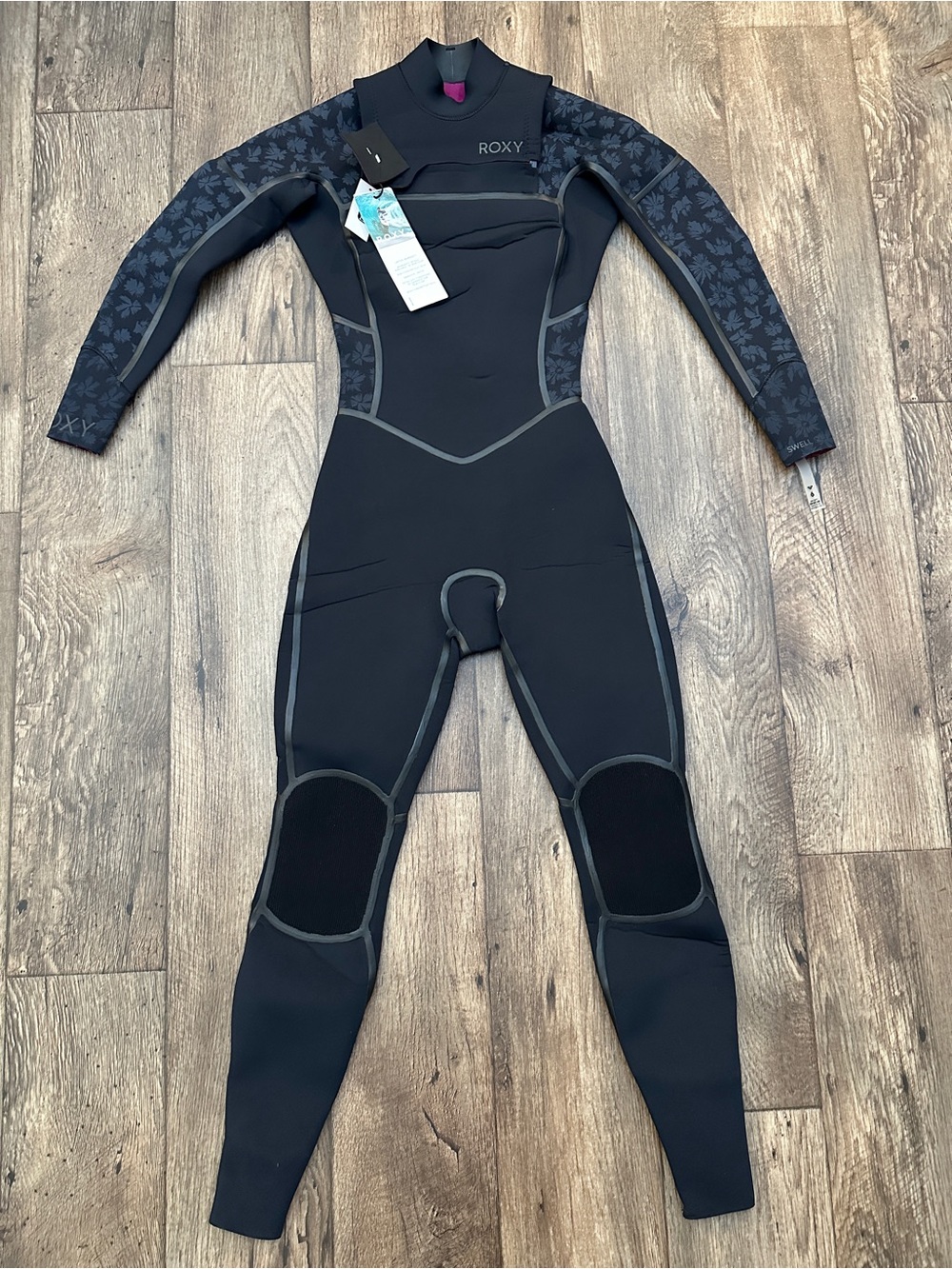 Roxy Swell Series 3/2 Chest-Zip Black Wetsuit Women’s Size 6 Black/Grey